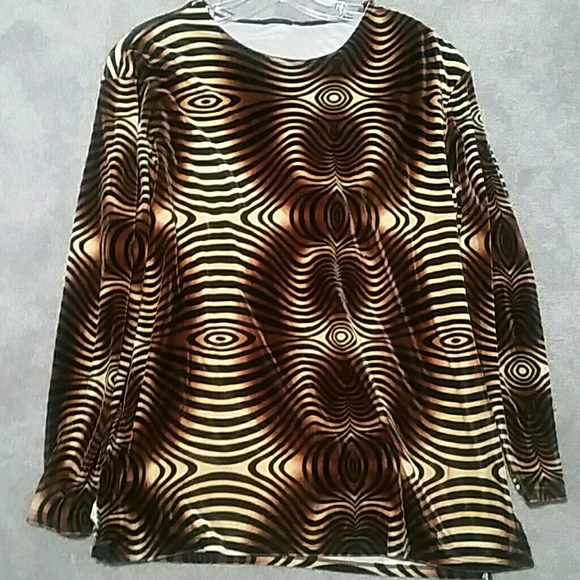 Top - Picture 2 of 3